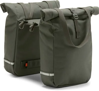 Apakah tas sadel memiliki lingkaran untuk carabiner?